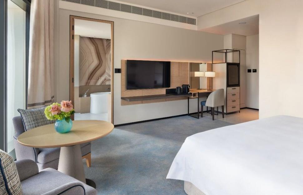 Deluxe Marina View King Room