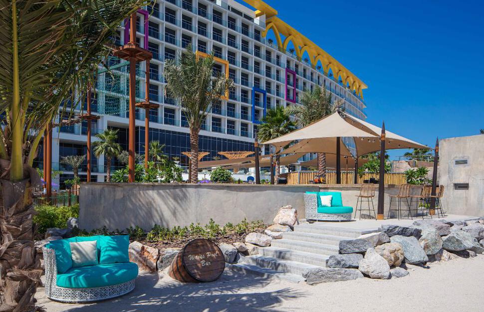 Waves Beach Bar