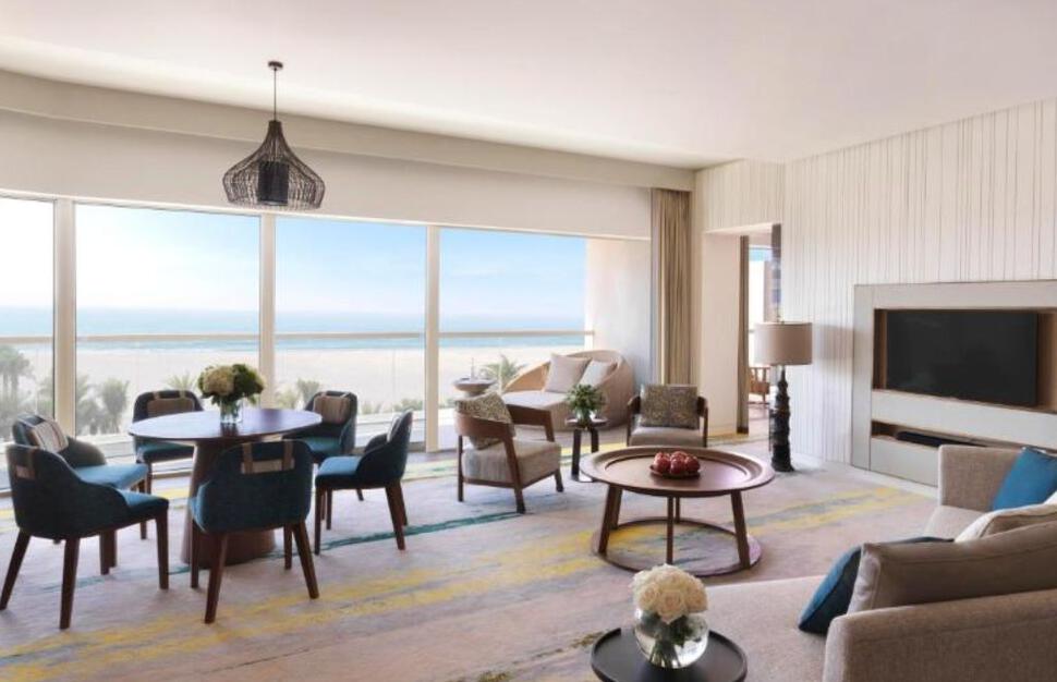 One Bedroom Suite Sea View