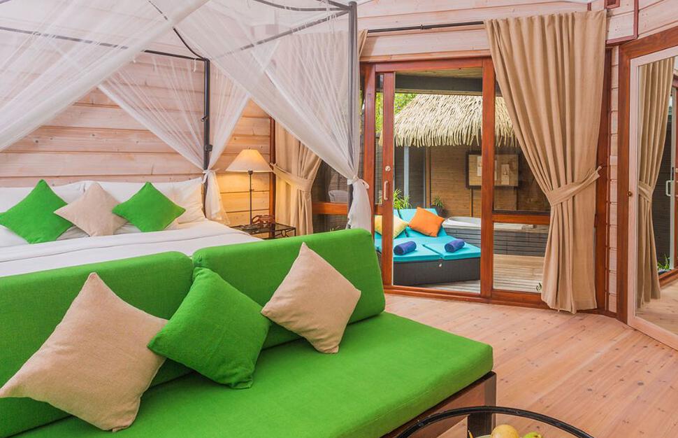 Jacuzzi Beach Villa