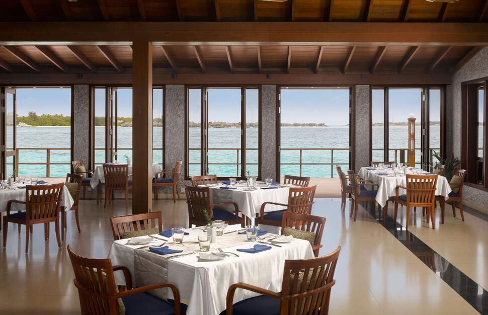 Farumathi Restaurant Seating