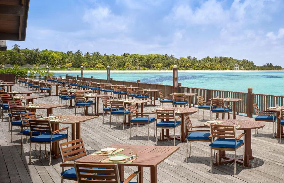 Lagoon Restaurant - Terrace Seating
