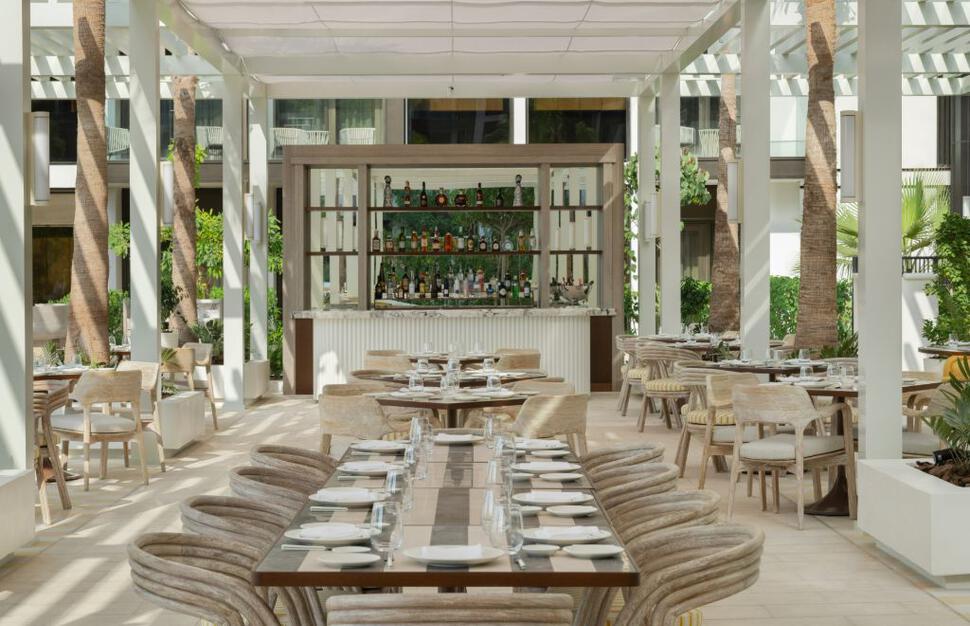 Tutto Passa Restaurant & Beach Club