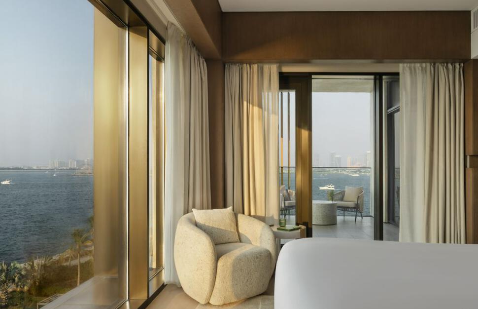 Breaking Waves Suite with Terrace