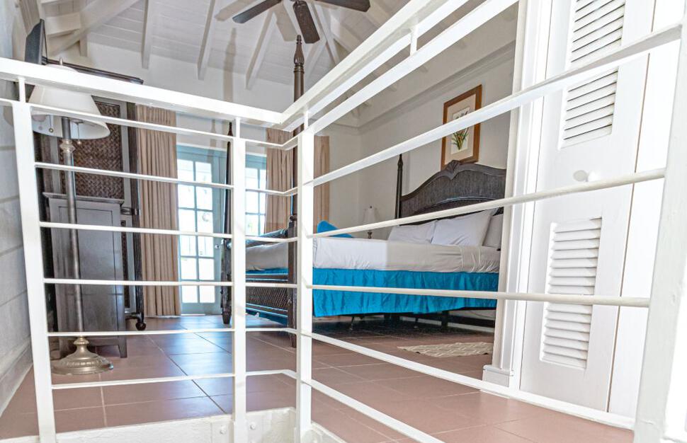 Pool/Beach View Suite